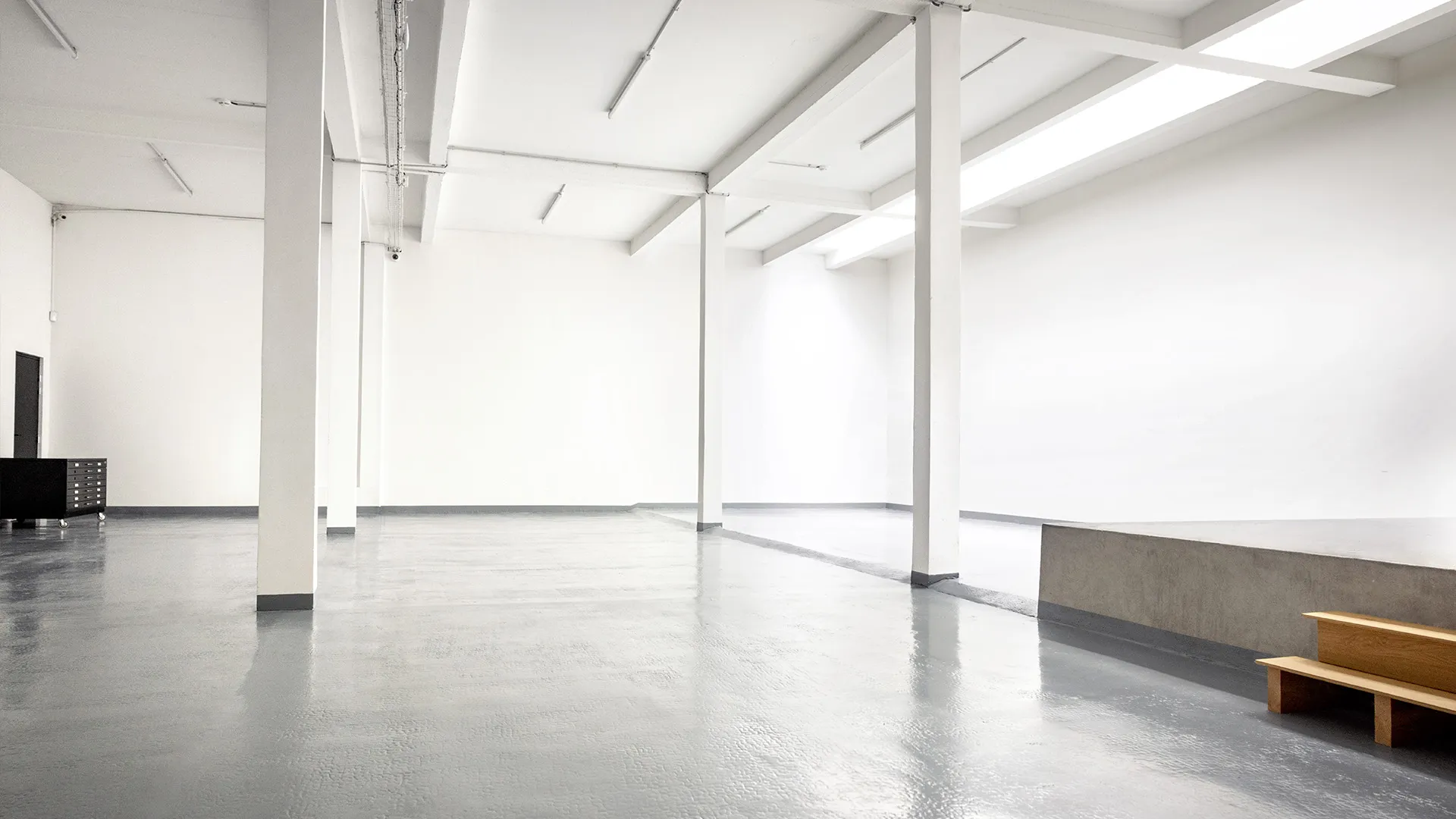 CLX Paris photo studio with spacious production area designed for photography, video shoots, and creative content creation